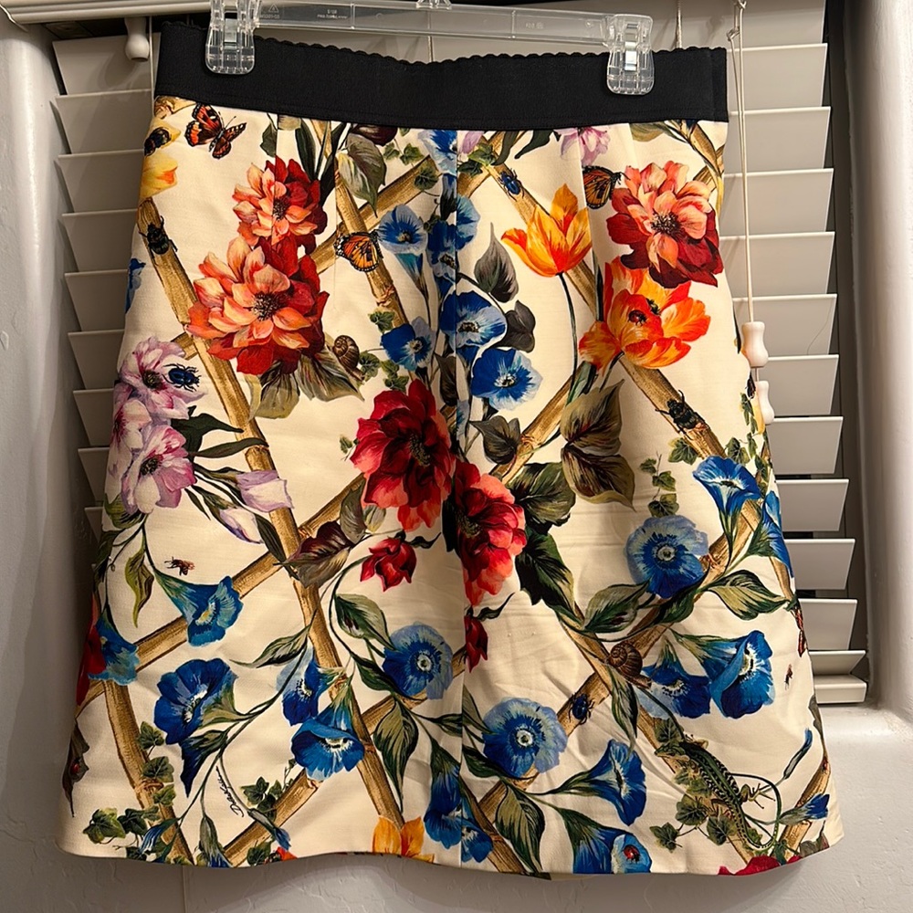 Dolce & Gabbana Multicolor Floral Cream Midi Skirt with Black Waistband